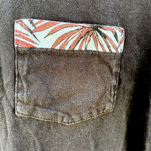 Hurley pocket tee shirt - Picture 3 of 4